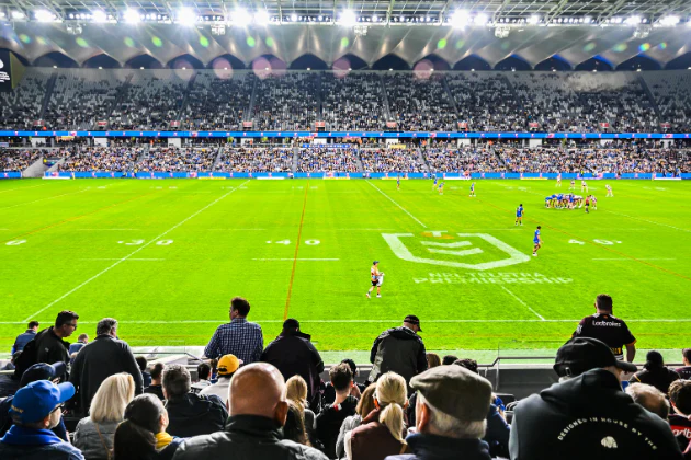 Round 26 - Eels v Sharks - Cumberland Lounge - Image 3